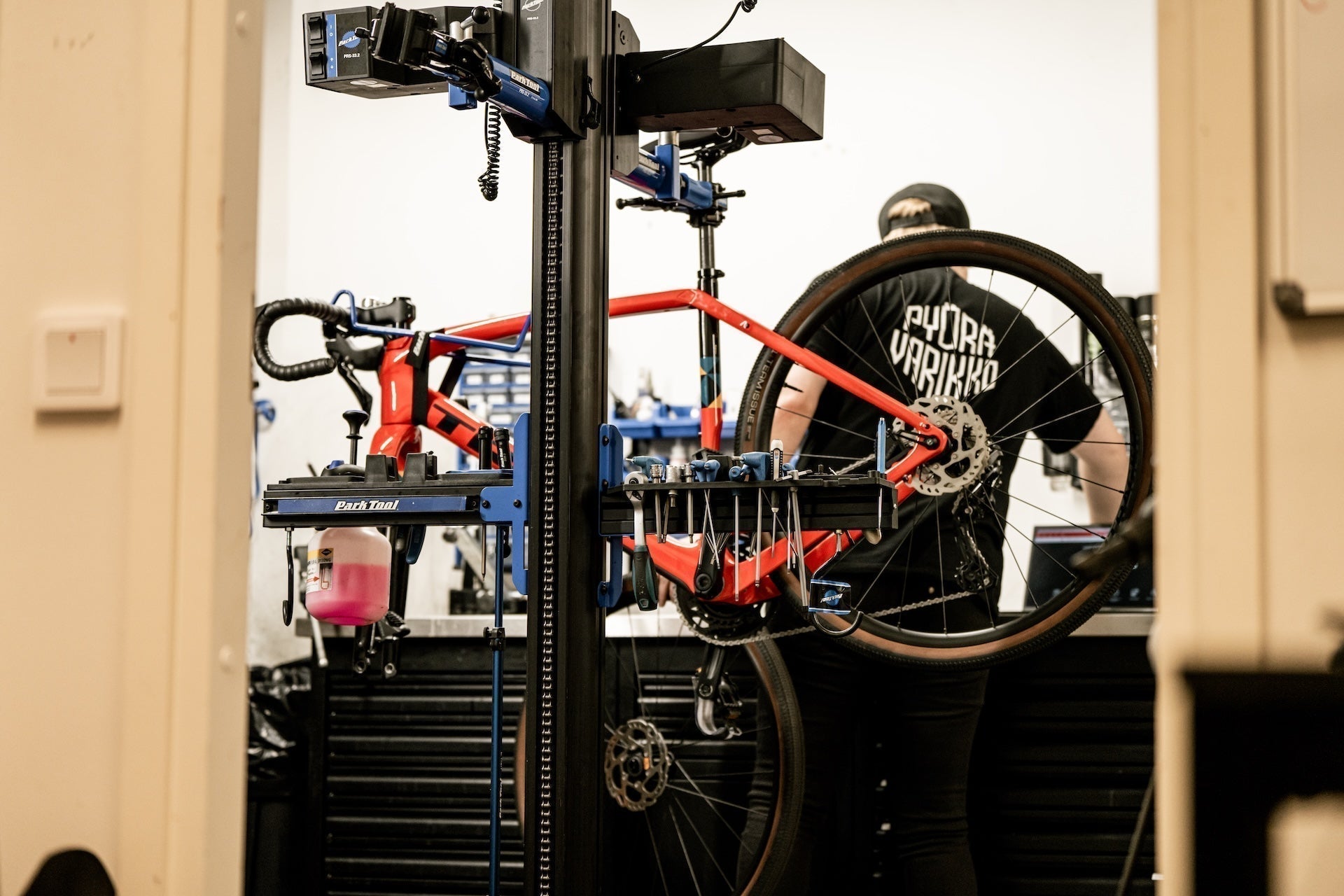 Pyörän kasaaminen - näin kokoat uuden polkupyörän