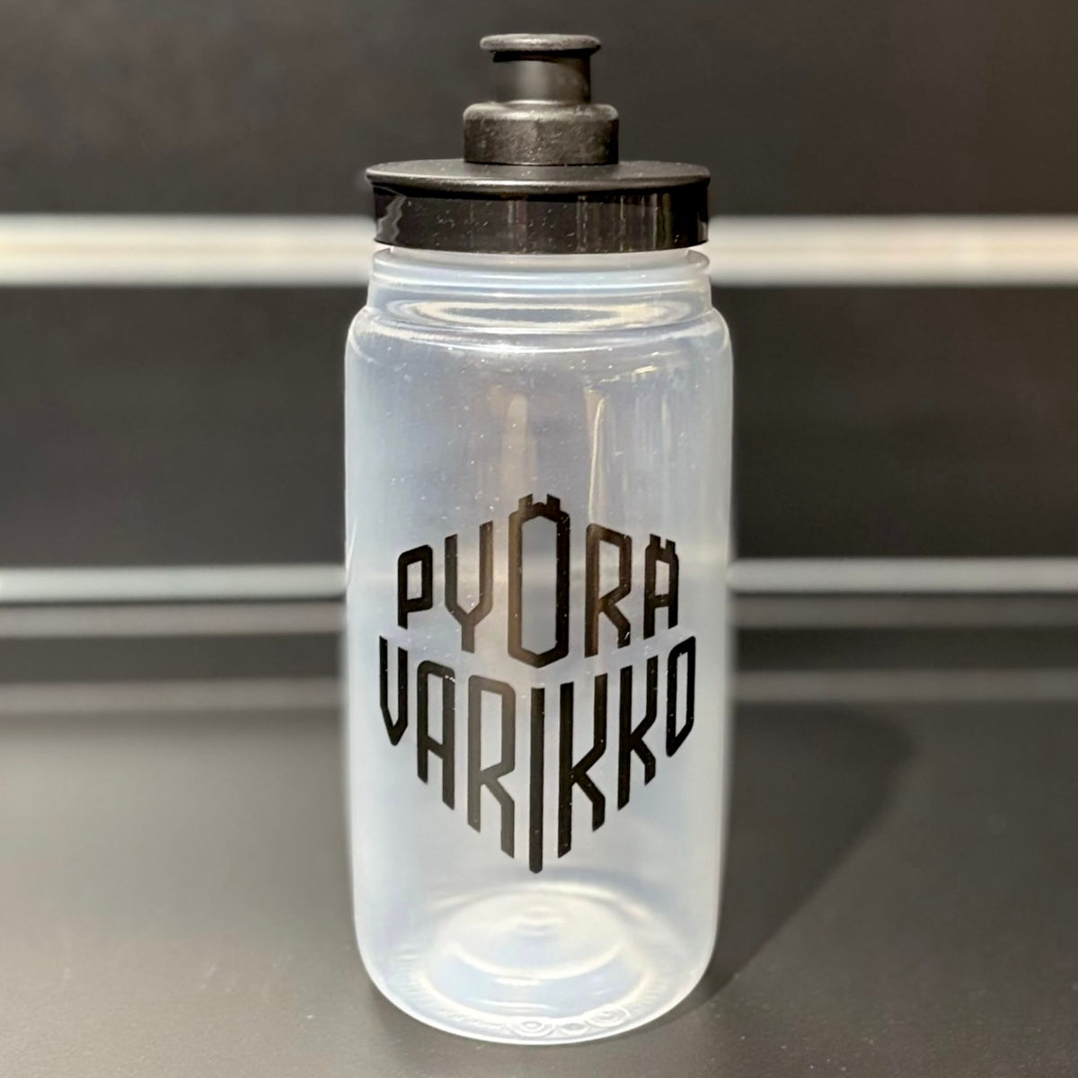 Elite x Pyörävarikko 550ml Juomapullo