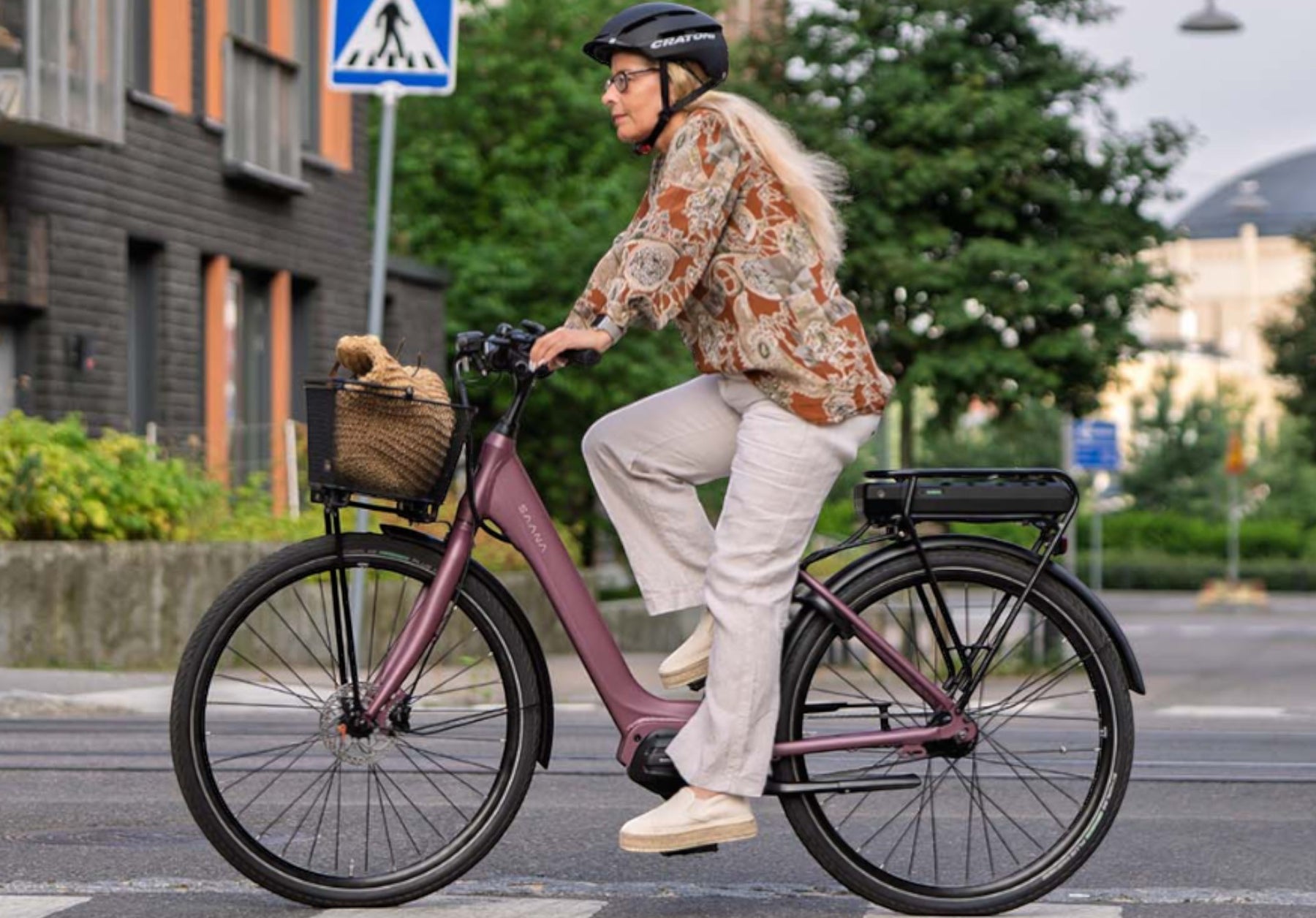Helkama e-Saana 7v 28" Kaupunkisähköpyörä