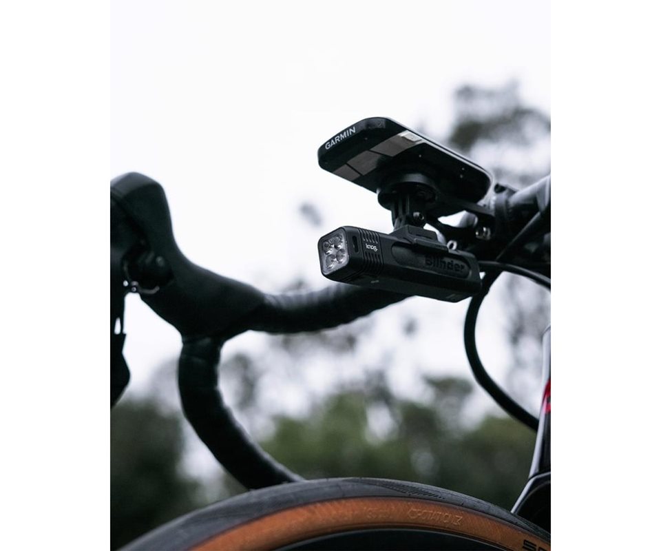 Knog Blinder 900 Integrated Etuvalo