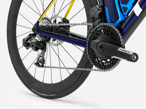 Trek Madone SLR 7 AXS Maantiepyörä