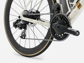 Trek Madone SLR 7 AXS Maantiepyörä