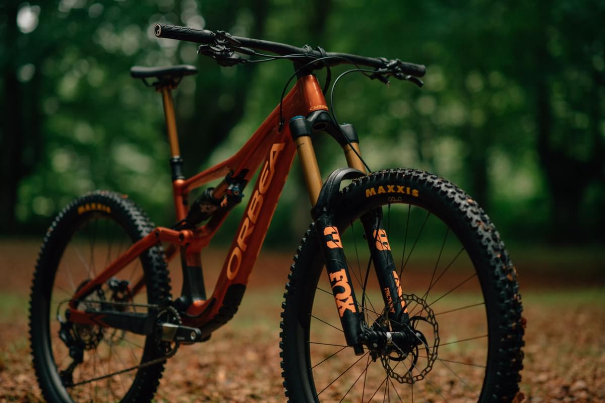 Orbea Rallon M10 Täysjousitettu Maastopyörä