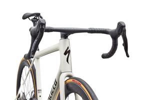 Specialized Aethos 2 Pro AXS Maantiepyörä