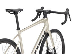 Trek Domane AL 2 Gen 4 Maantiepyörä
