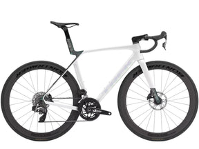 Trek Madone SL 6 AXS Gen 8 Maantiepyörä