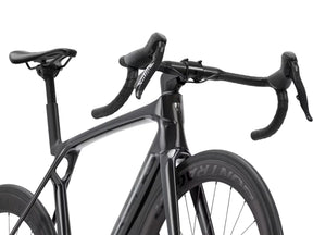 Trek Madone SL 6 AXS Gen 8 Maantiepyörä