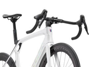 Trek Madone SL 6 AXS Gen 8 Maantiepyörä