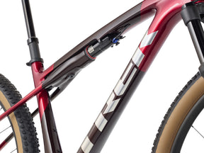 Trek Supercaliber SL 9.6 Gen 2 Täysjousitettu Maastopyörä