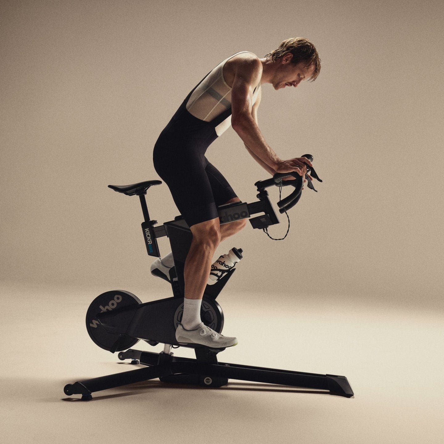 Wahoo KICKR Bike Pro Trainer Pyörä