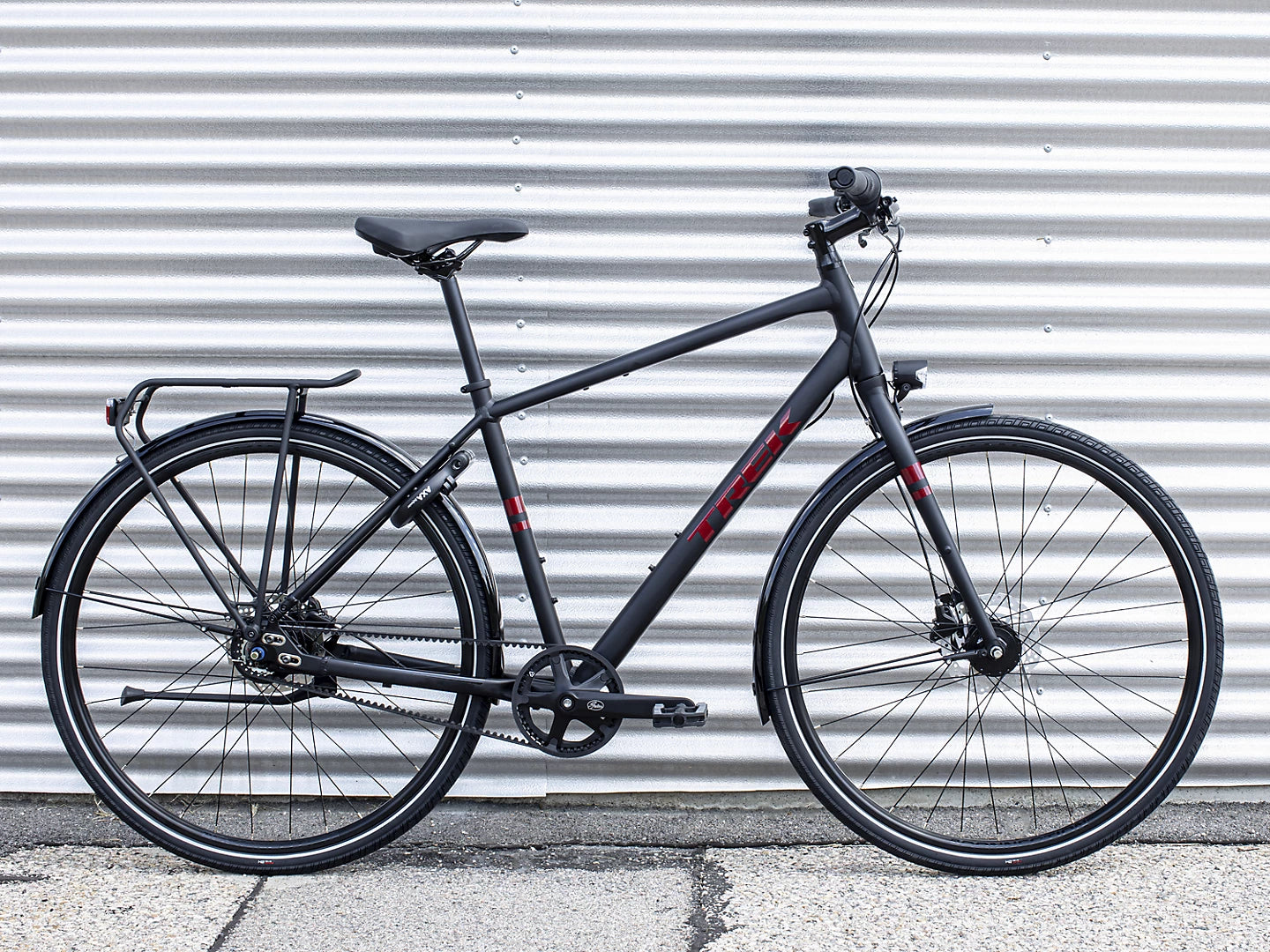 Trek District 3 Equipped